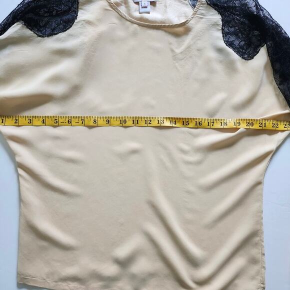 AKA New York Silk Peach/Pink Blouse with Black Lace Sleeves Size Small - Picture 6 of 9